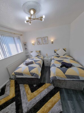 2 bedrooms, iron/ironing board, WiFi, bed sheets