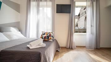 1 bedroom, desk, travel crib, free WiFi
