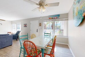 Interior - Beach Access Across the Street, Shared Heated Pool (Corpus Christi)