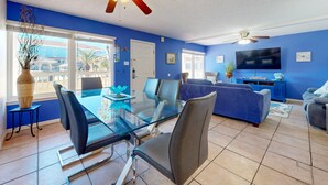 Dining - Beach Access Across the Street, Shared Heated Pool (Corpus Christi)