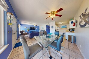 Dining - Beach Access Across the Street, Shared Heated Pool (Corpus Christi)