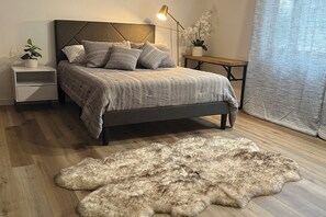 3 soverom, strykejern/-brett, wi-fi og sengetøy