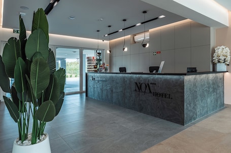 前台. 诺亚膳宿公寓