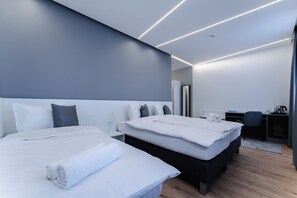 標準三人房 | 隔音、免費無線上網