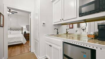 Microwave, coffee/tea maker, cookware/dishes/utensils