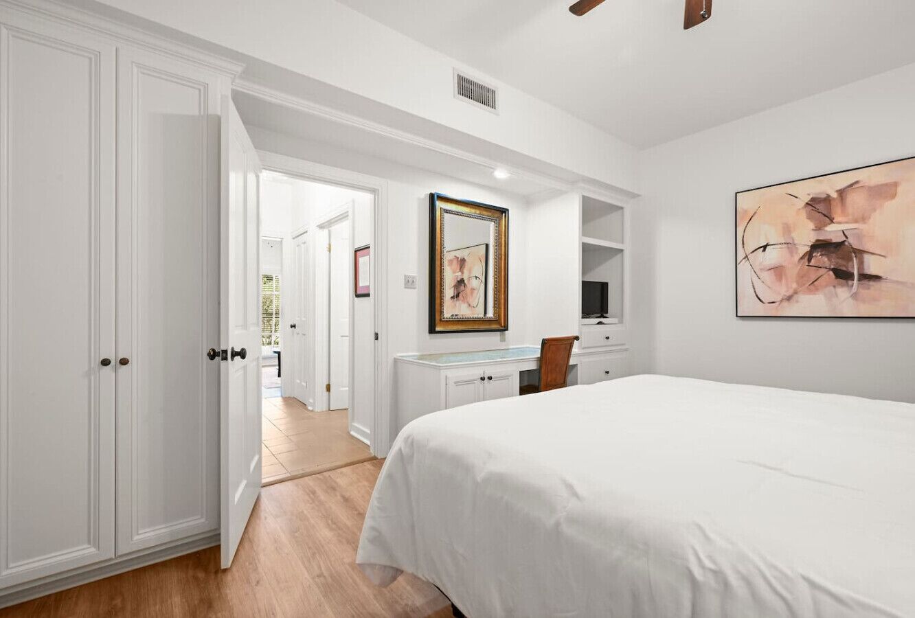 1 chambre, bureau, accès au Wi-Fi (inclus), literie fournie