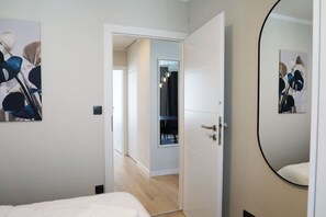 2 sovrum, skrivbord, strykjärn/strykbräda och wi-fi