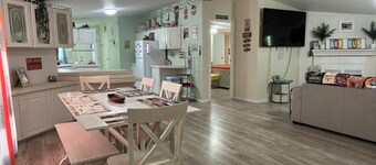 Charming 3-bedroom house with AC and WiFi in welcoming Lytle,TX.