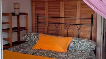 2 quartos, ferros/tábuas de passar roupa, Wi-Fi de cortesia