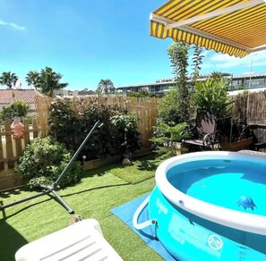 Apartment | Outdoor spa tub