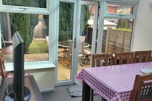 Dining - Cottage - Sleeps 4 - Garden - Parking (Chorley)