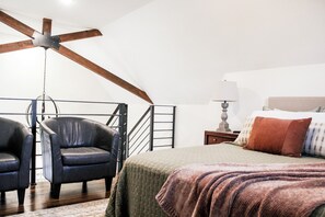 2 bedrooms, iron/ironing board, free WiFi, bed sheets - Charming 2-bedroom with, WiFi in peaceful Rolla (Rolla)