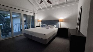 2 bedrooms, iron/ironing board, WiFi, bed sheets - 2 Bed Penthouse (#3) on Seven Mile Beach. Private Beach Cove, & 3 Pools! (George Town)