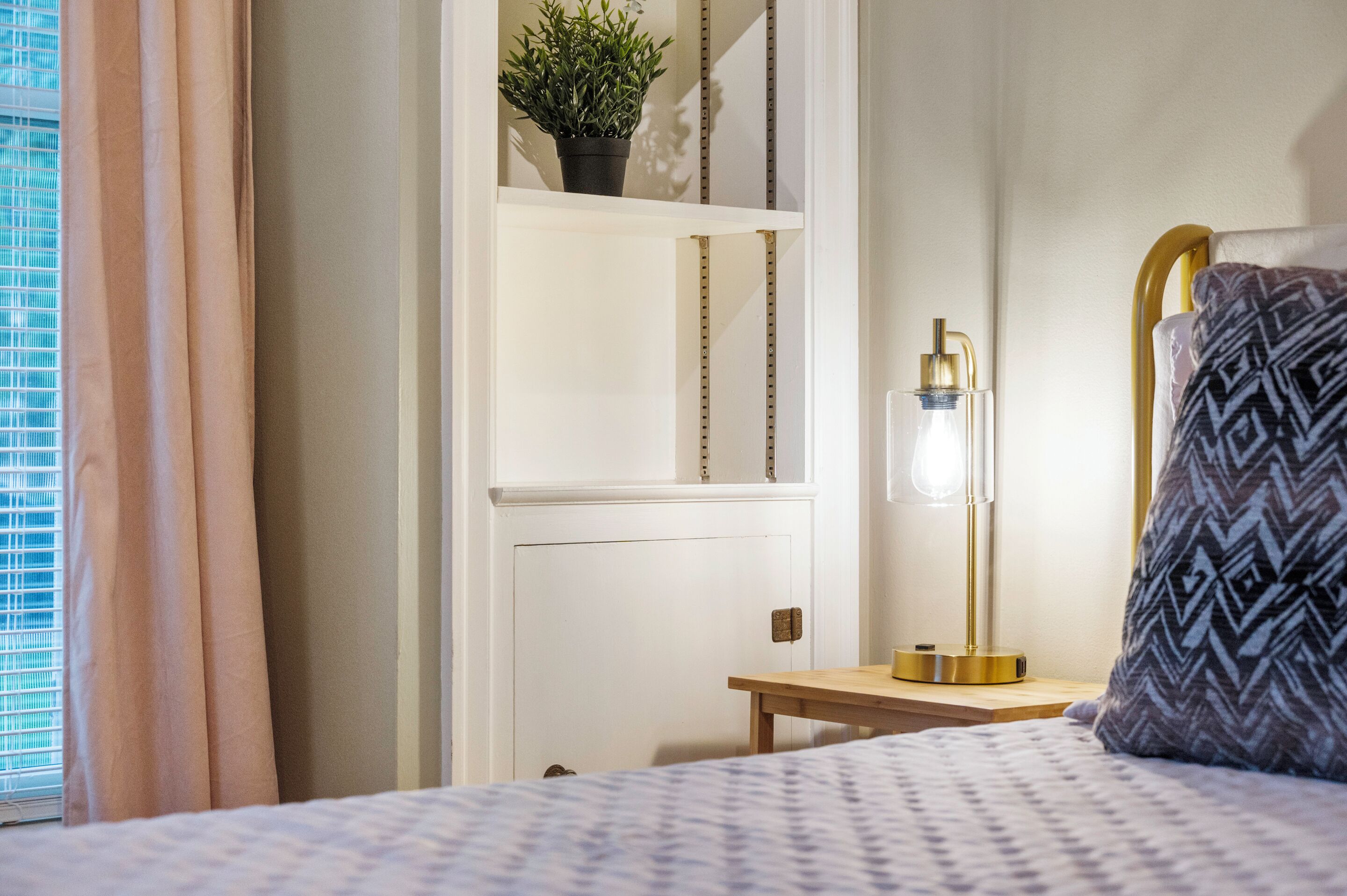 4 habitaciones, tabla de planchar con plancha y wifi gratis 