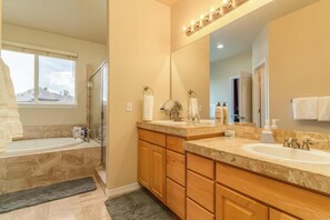 Jetted tub, hair dryer, bidet, towels