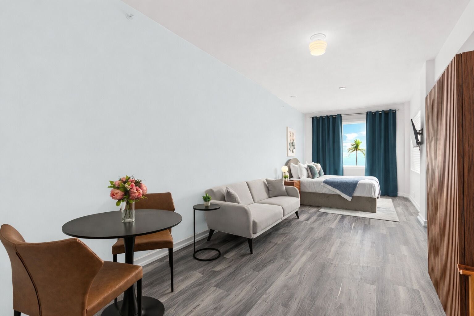 Deluxe Studio Suite, 1 Queen Bed with Sofa bed