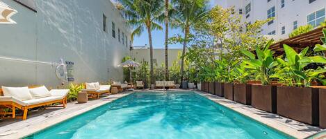 Outdoor pool, pool umbrellas