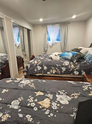 2 makuuhuonetta, vuodevaatteet