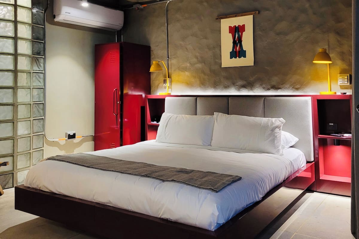 1 camera, biancheria da letto di alta qualità, una scrivania