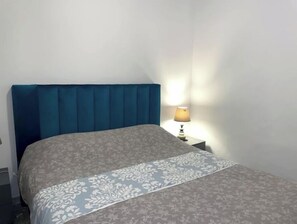 1 quarto, ferros/tábuas de passar roupa, Wi-Fi, roupa de cama