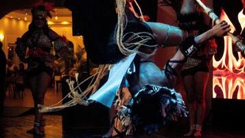 Pertunjukan teater