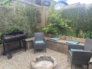 House | Terrace/patio - Stunning Coastal Retreat -mins From Harbour/beach (St Austell)