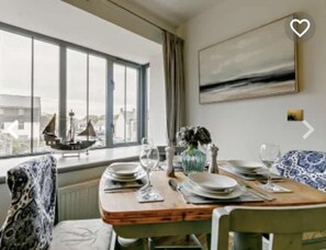 House | Dining