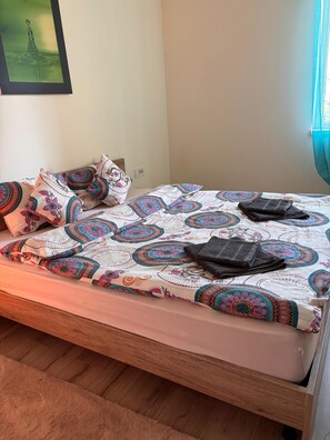 1 chambre, fer et planche à repasser, Wi-Fi, draps fournis