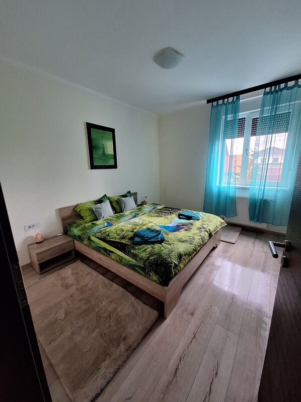 1 bedroom, iron/ironing board, WiFi, bed sheets