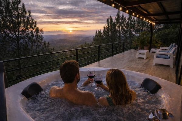 Bain à remous extérieur