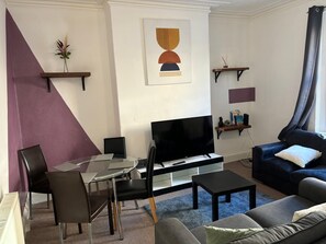 House | Living area | TV - Cozy Coastal Getaway in North Shields (North Shields)