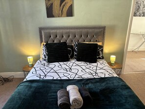 Huis | 4 slaapkamers, een strijkplank/strijkijzer, gratis wifi, beddengoed