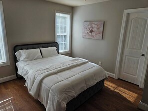 3 bedrooms, iron/ironing board, WiFi