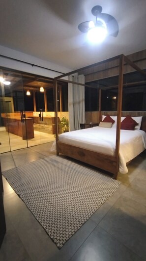 5 bedrooms, free WiFi, bed sheets