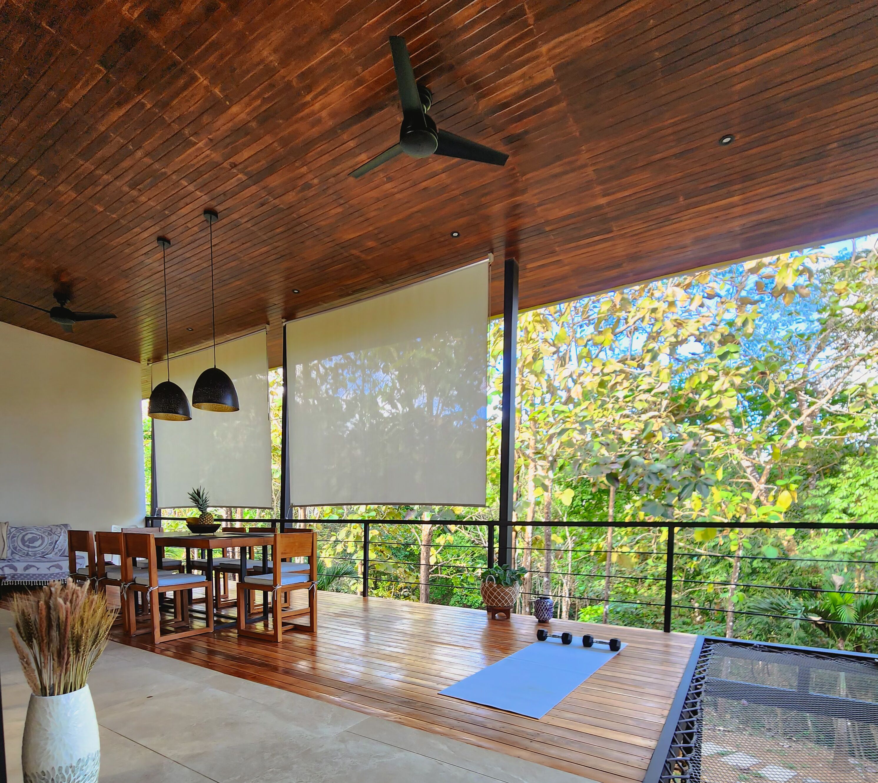 Living Room
Main terrace 