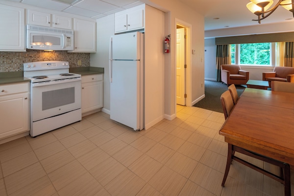 Townhome | Private kitchen