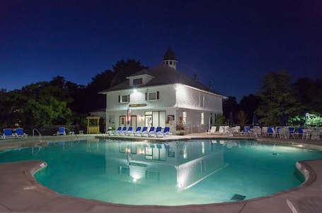 Seasonal outdoor pool