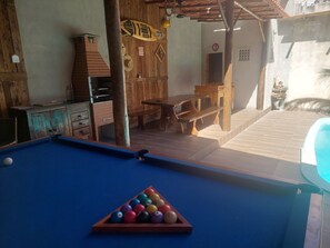 Outdoor dining - House in Capuba/Jacaraípe, ES (Das Laranjeiras Serra)