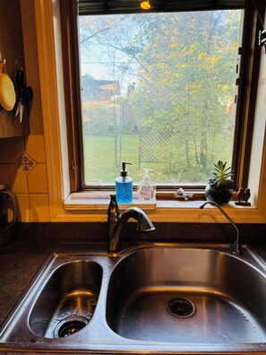 Interior - Spacious 5-bedroom house with AC, grand piano and WiFi in downtown Oberlin (Oberlin)