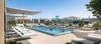 Luxury Apartment w King Bed, Shared Pool & Rooftop