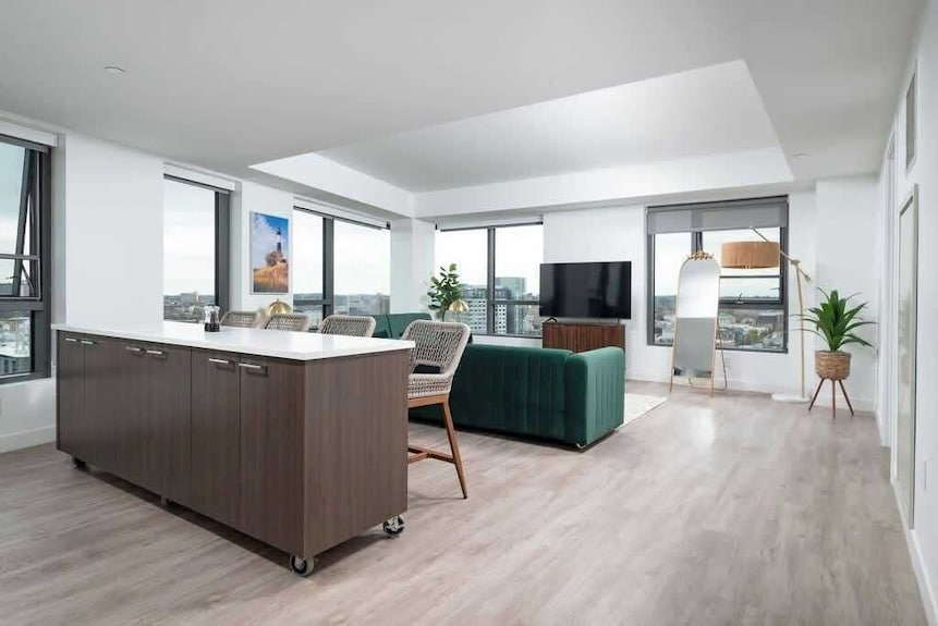 Central Square Penthouse Near Mit Harvard Wi-fi & Gym - Brookline, MA