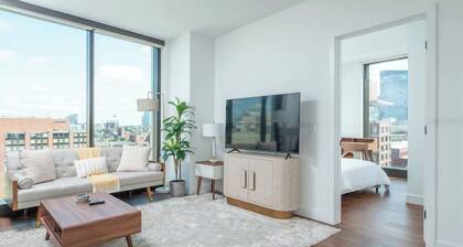 Back-Bay 2BR Penthouse w Roof top and GYM