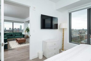 2 bedrooms, iron/ironing board, travel cot, WiFi