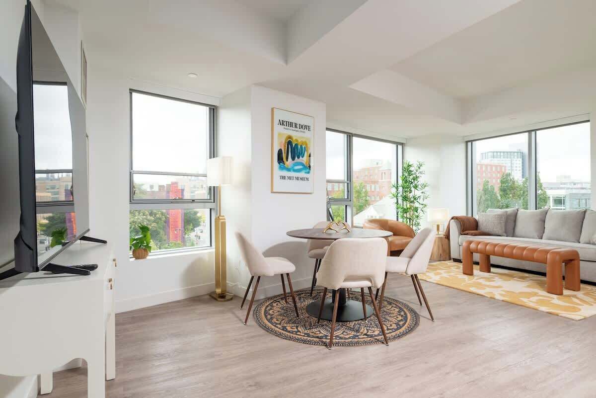 Een televisie, videogames en boeken