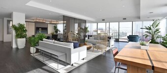 High Rise 3 BR Retreat w City Skyline Views, Shared Gym