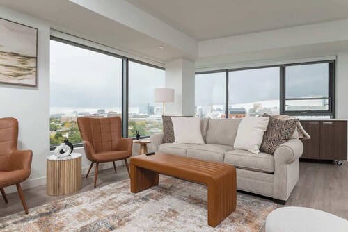 Central Square 2BR Condo near Harvard  & MIT Spacious Gym & Work