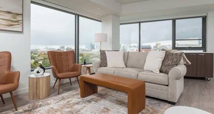 Central Square 2BR Condo near Harvard & MIT Spacious Gym & Work