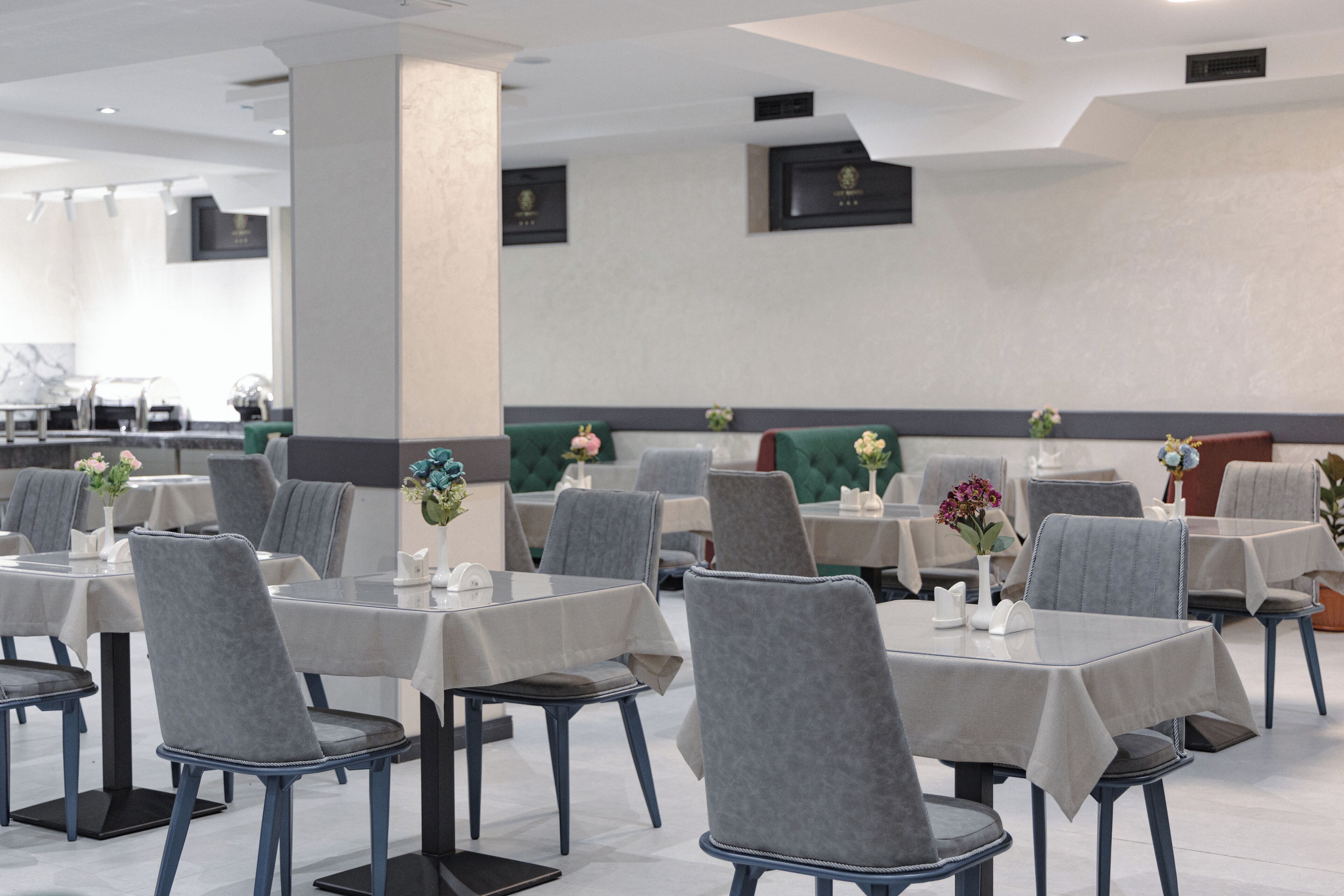 Photo - Art Royal Hotel