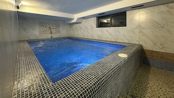 Piscine couverte