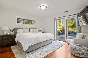 3 slaapkamers, een bureau, een strijkplank/strijkijzer, gratis wifi